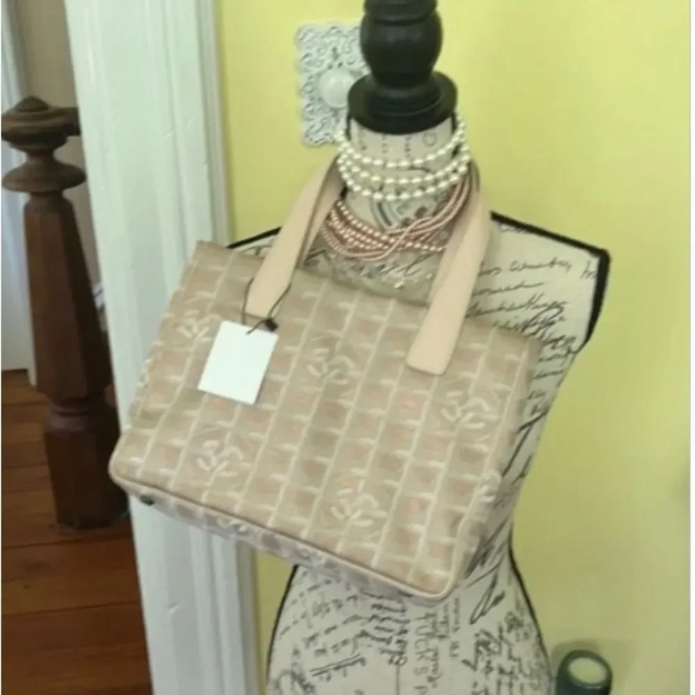 Authentic! *VTG* CHANEL Metallic Sheen Small Travel Ligne Shopper Tote